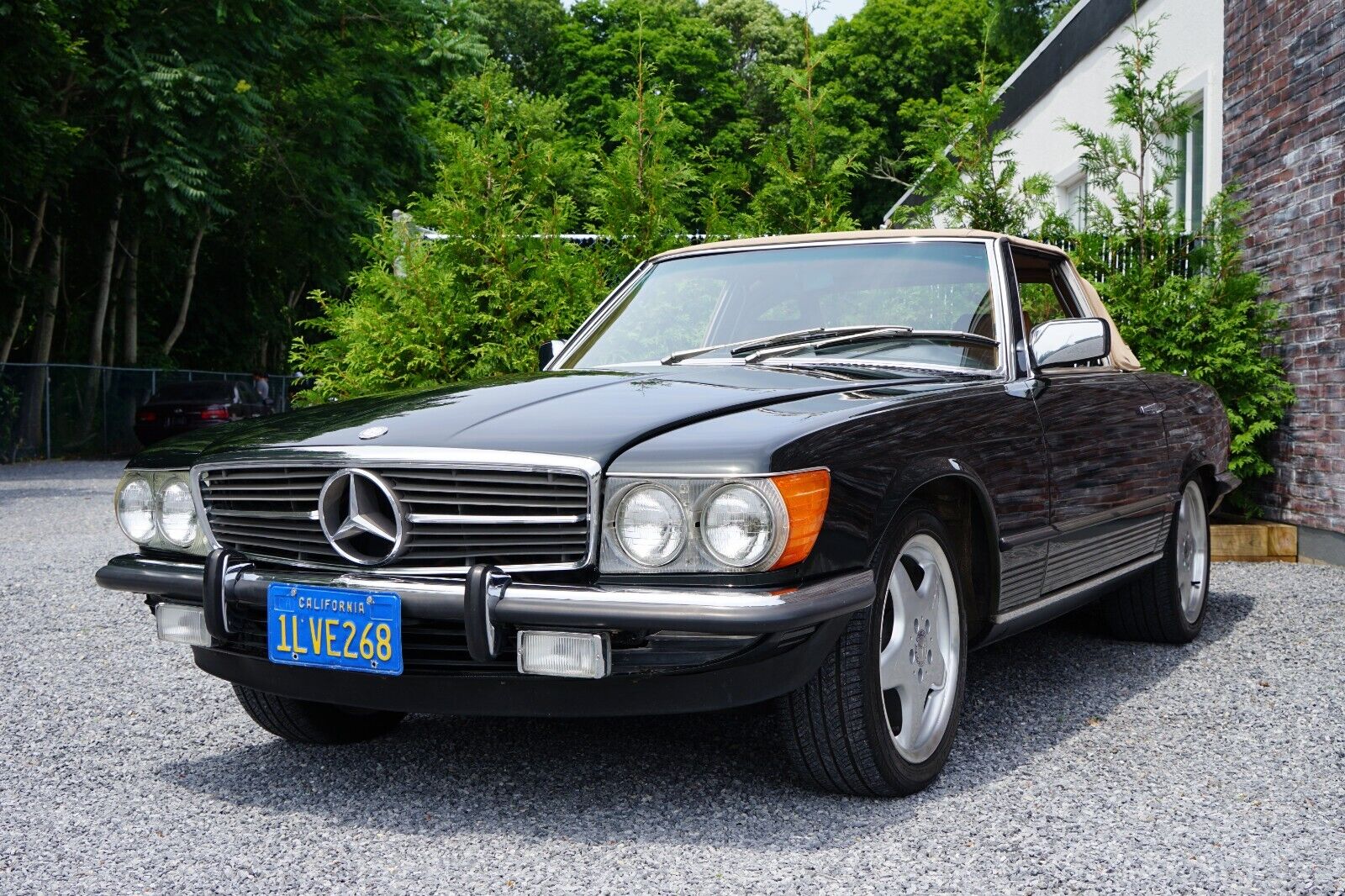 Mercedes-Benz-SL-Class-Cabriolet-1985-Green-Tan-182490-11