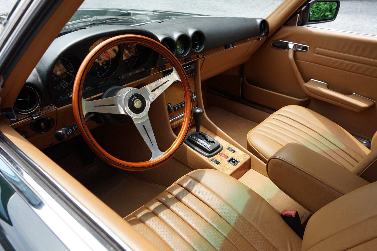 Mercedes-Benz-SL-Class-Cabriolet-1985-Green-Tan-182490-13