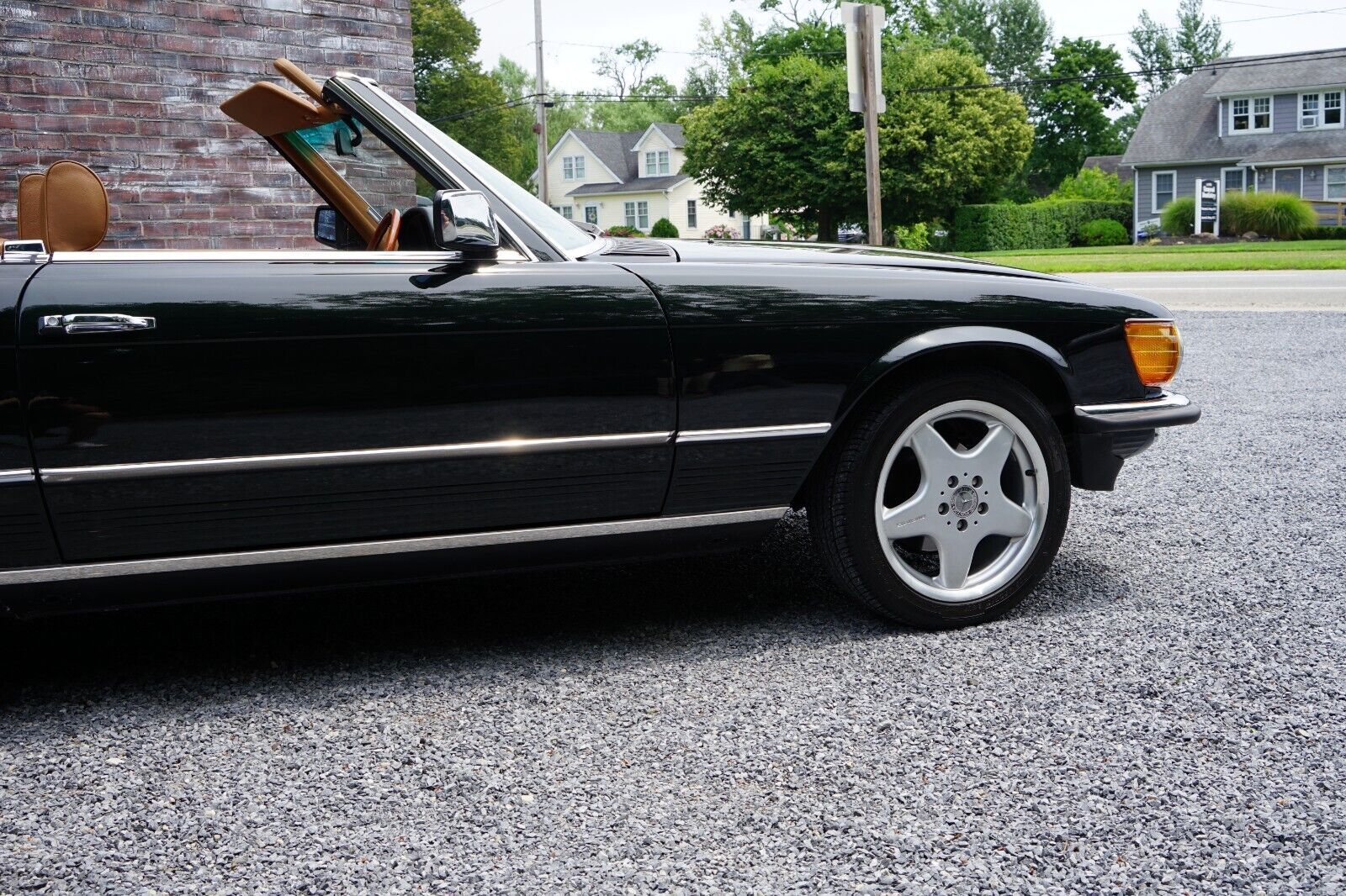 Mercedes-Benz-SL-Class-Cabriolet-1985-Green-Tan-182490-34