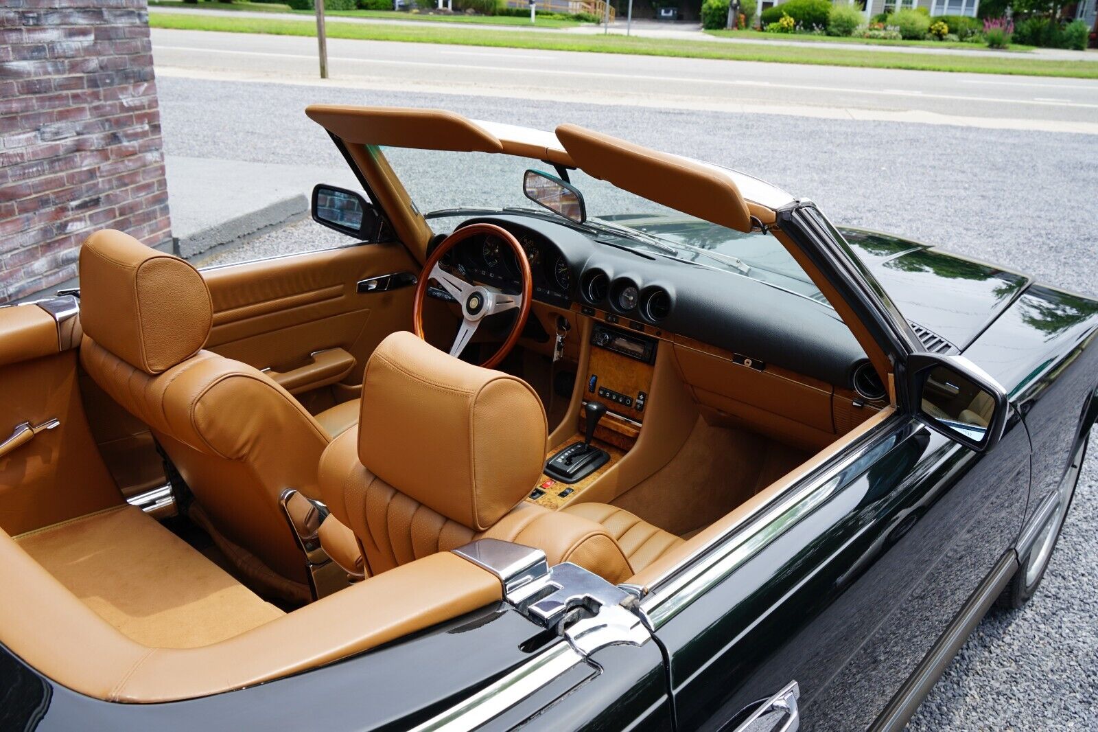 Mercedes-Benz-SL-Class-Cabriolet-1985-Green-Tan-182490-36