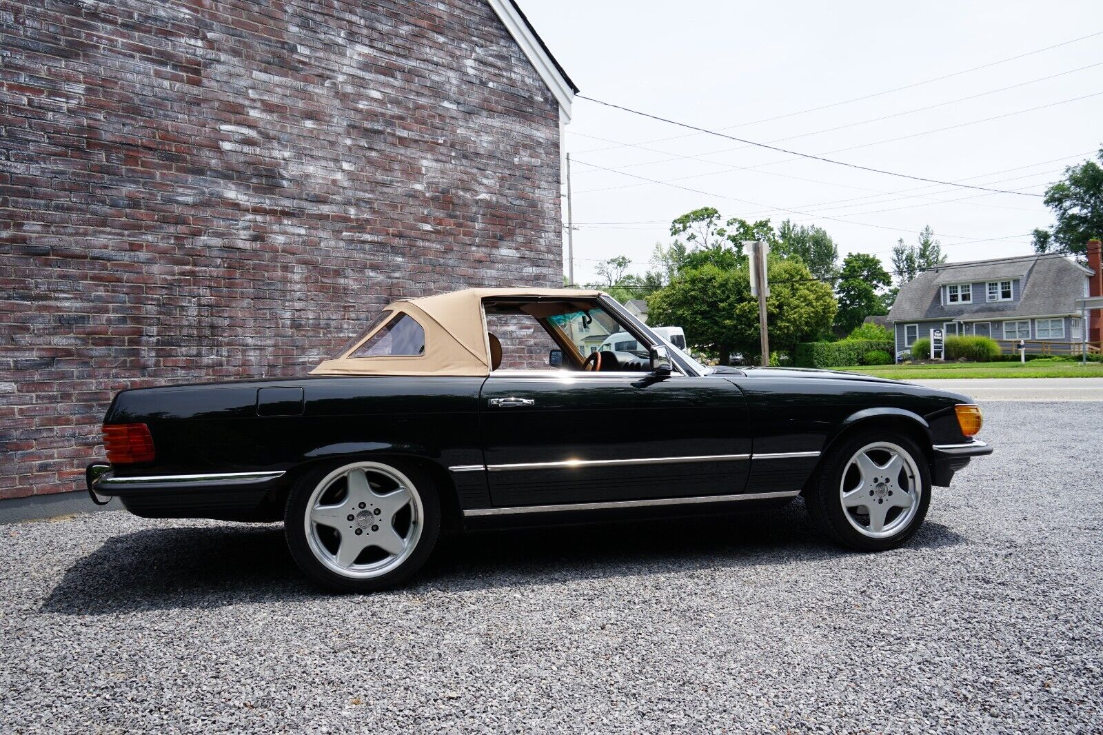 Mercedes-Benz-SL-Class-Cabriolet-1985-Green-Tan-182490-4