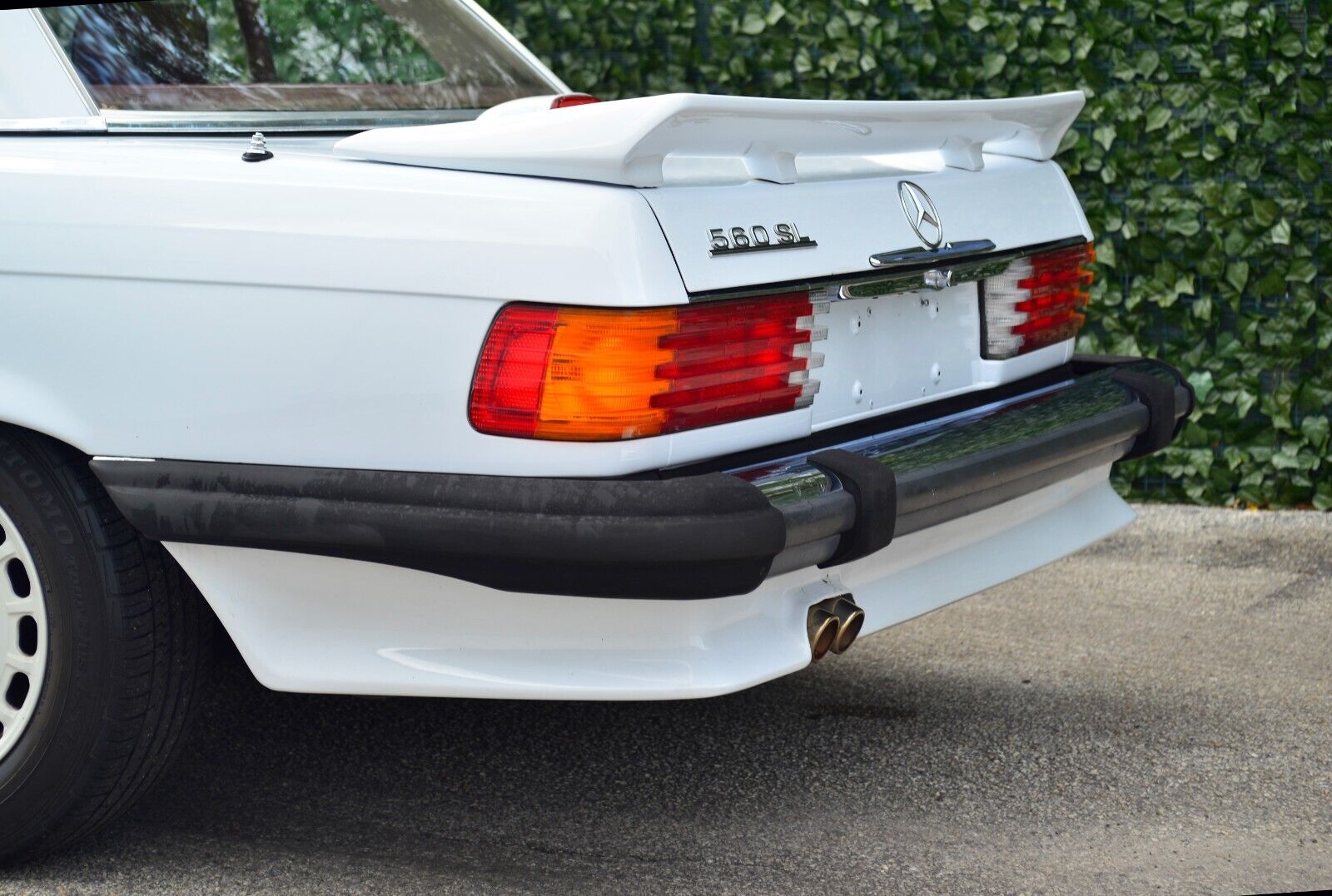 Mercedes-Benz-SL-Class-Cabriolet-1986-12