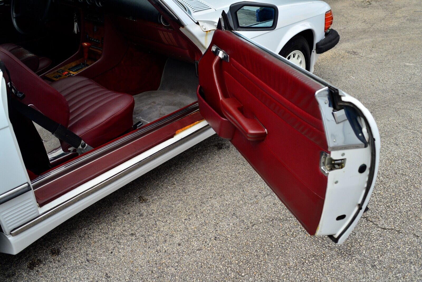 Mercedes-Benz-SL-Class-Cabriolet-1986-15