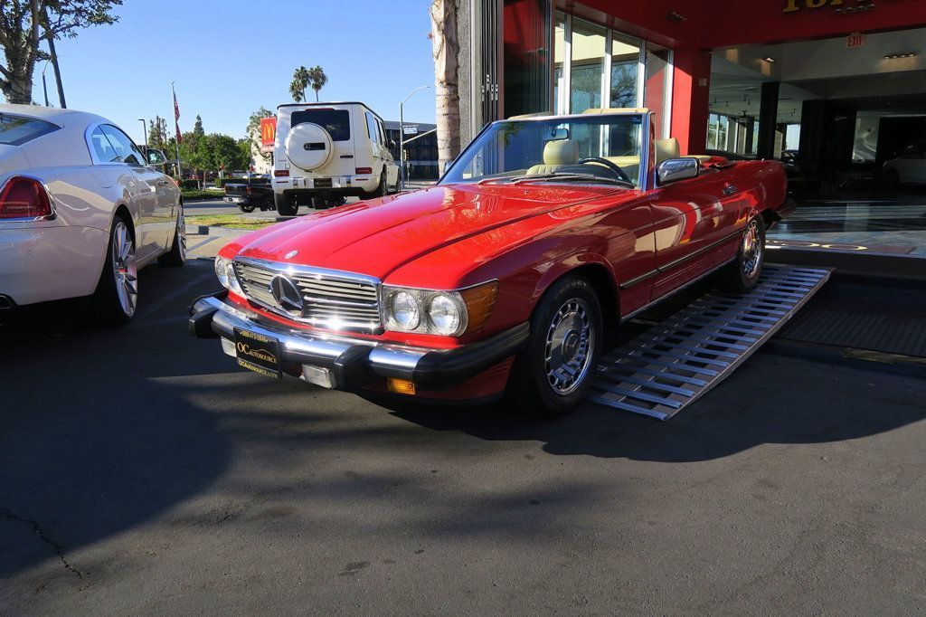 Mercedes-Benz-SL-Class-Cabriolet-1986-Red-Creme-Beige-174557-1