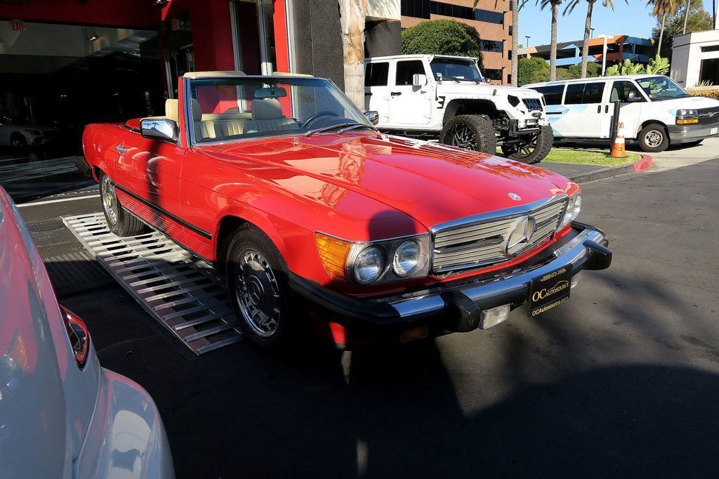 Mercedes-Benz-SL-Class-Cabriolet-1986-Red-Creme-Beige-174557-3