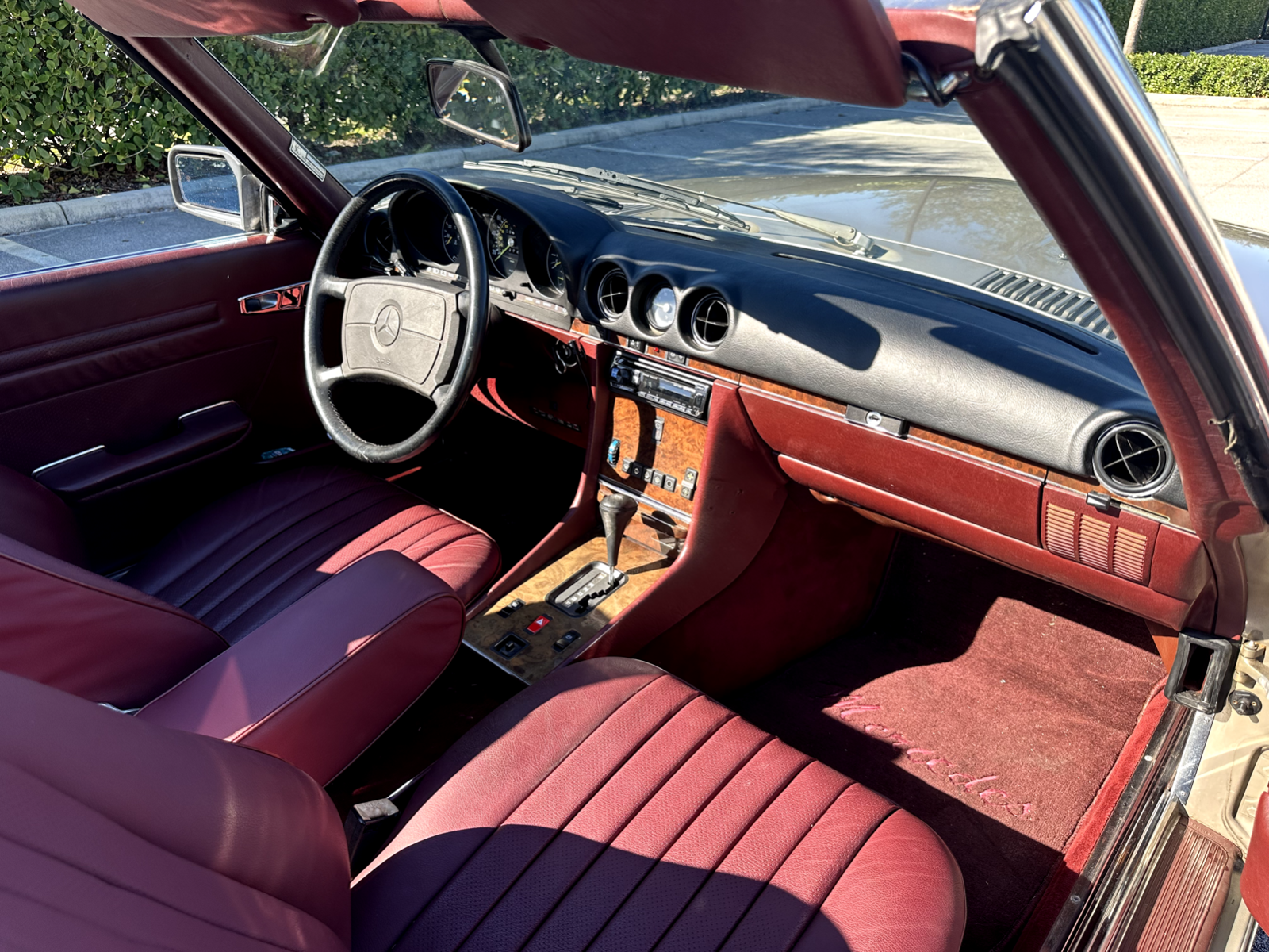 Mercedes-Benz-SL-Class-Cabriolet-1987-Gray-Burgundy-129230-21