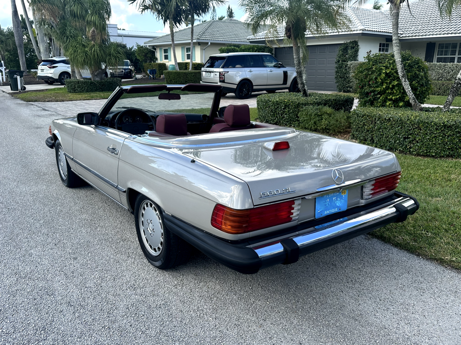 Mercedes-Benz-SL-Class-Cabriolet-1987-Gray-Burgundy-129230-3