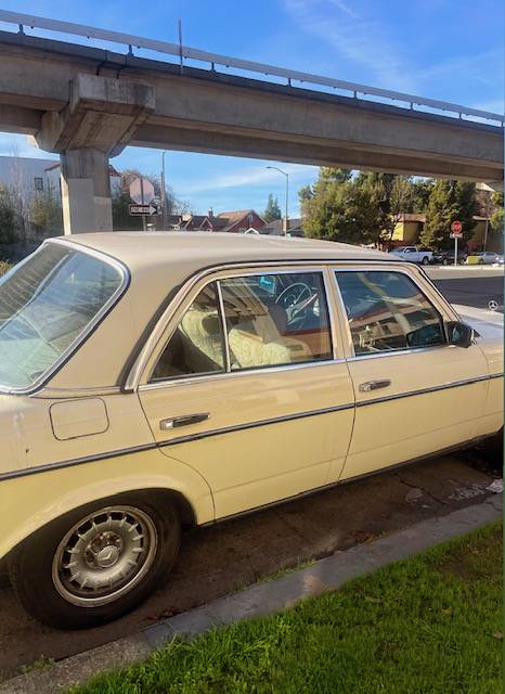 Mercedes-benz-300d-diesel-1983-418428-2