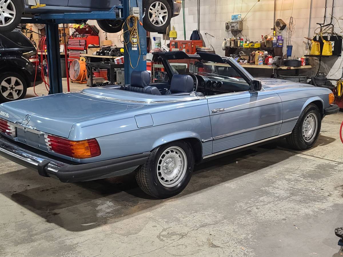 Mercedes-benz-Benz-1985-21