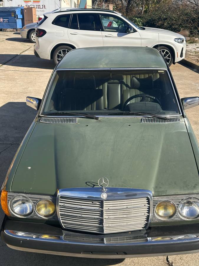 Mercedes-benz-Benz-280e-1977-3