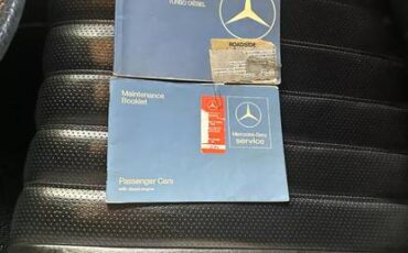 Mercedes-benz-Benz-300-diesel-1982-10