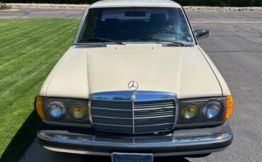 Mercedes-benz-Benz-300-diesel-1982-2