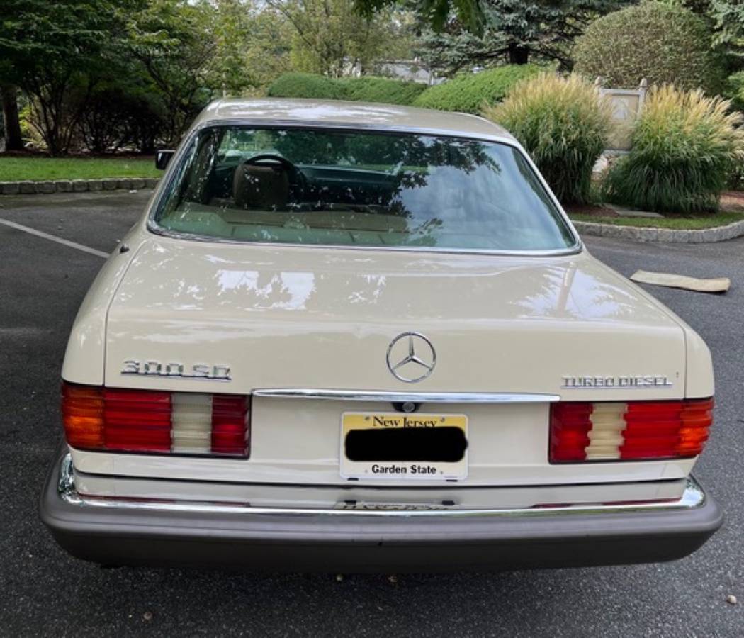 Mercedes-benz-Benz-300sd-126-diesel-1984-1