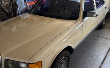 Mercedes-benz-Benz-300sd-diesel-1983