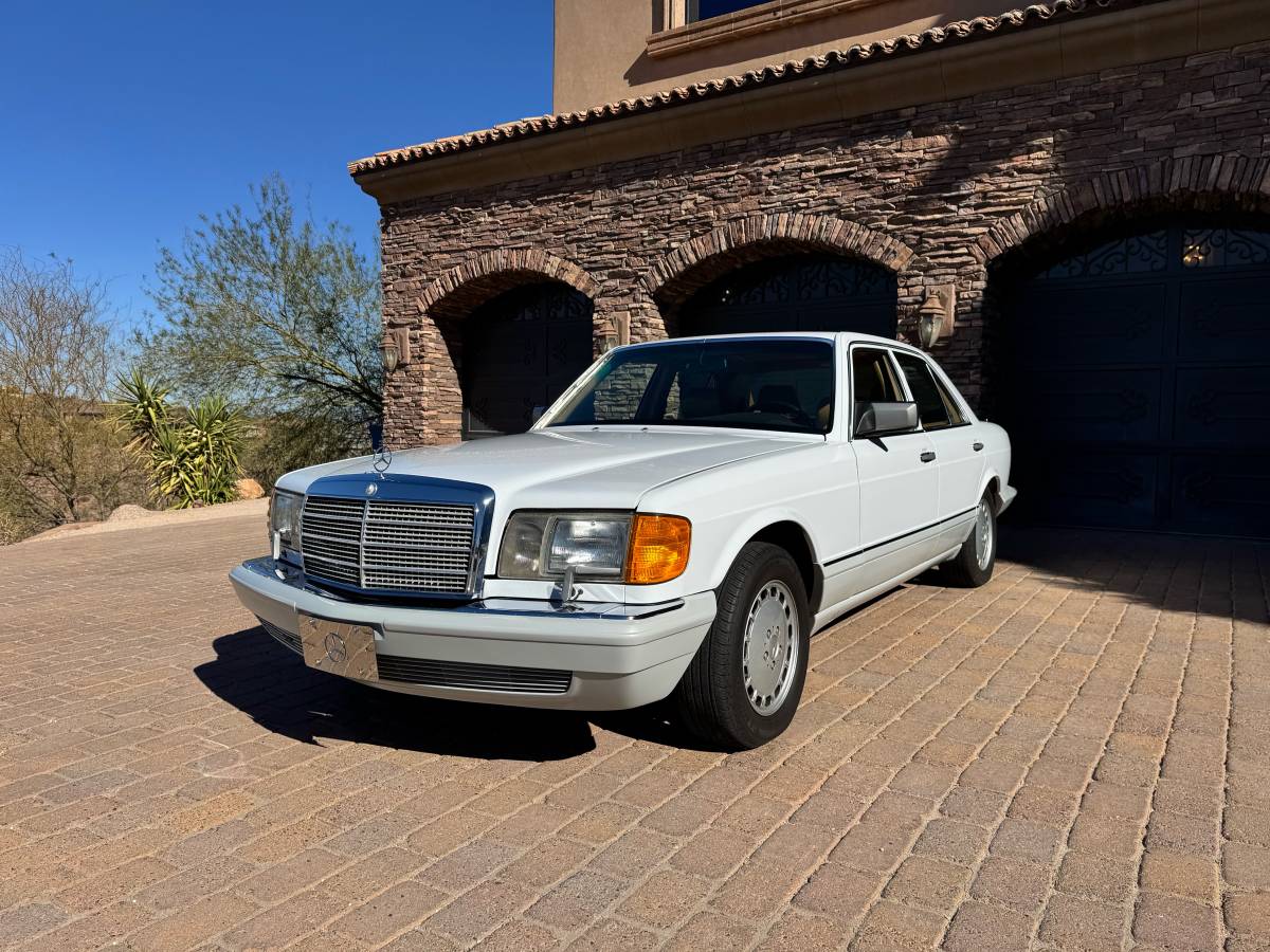 Mercedes-benz-Benz-300se-1989-white-57936-2