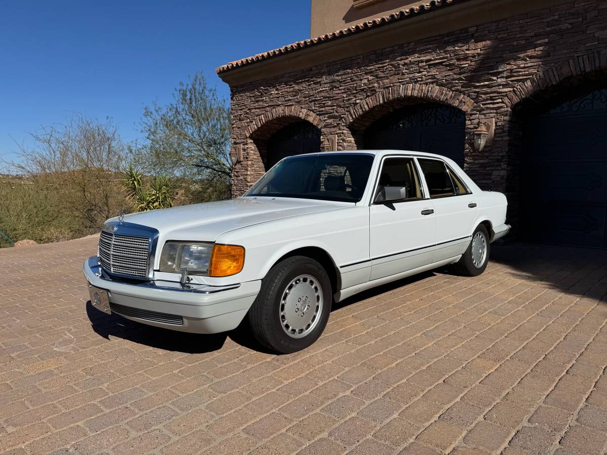 Mercedes-benz-Benz-300se-1989-white-57936