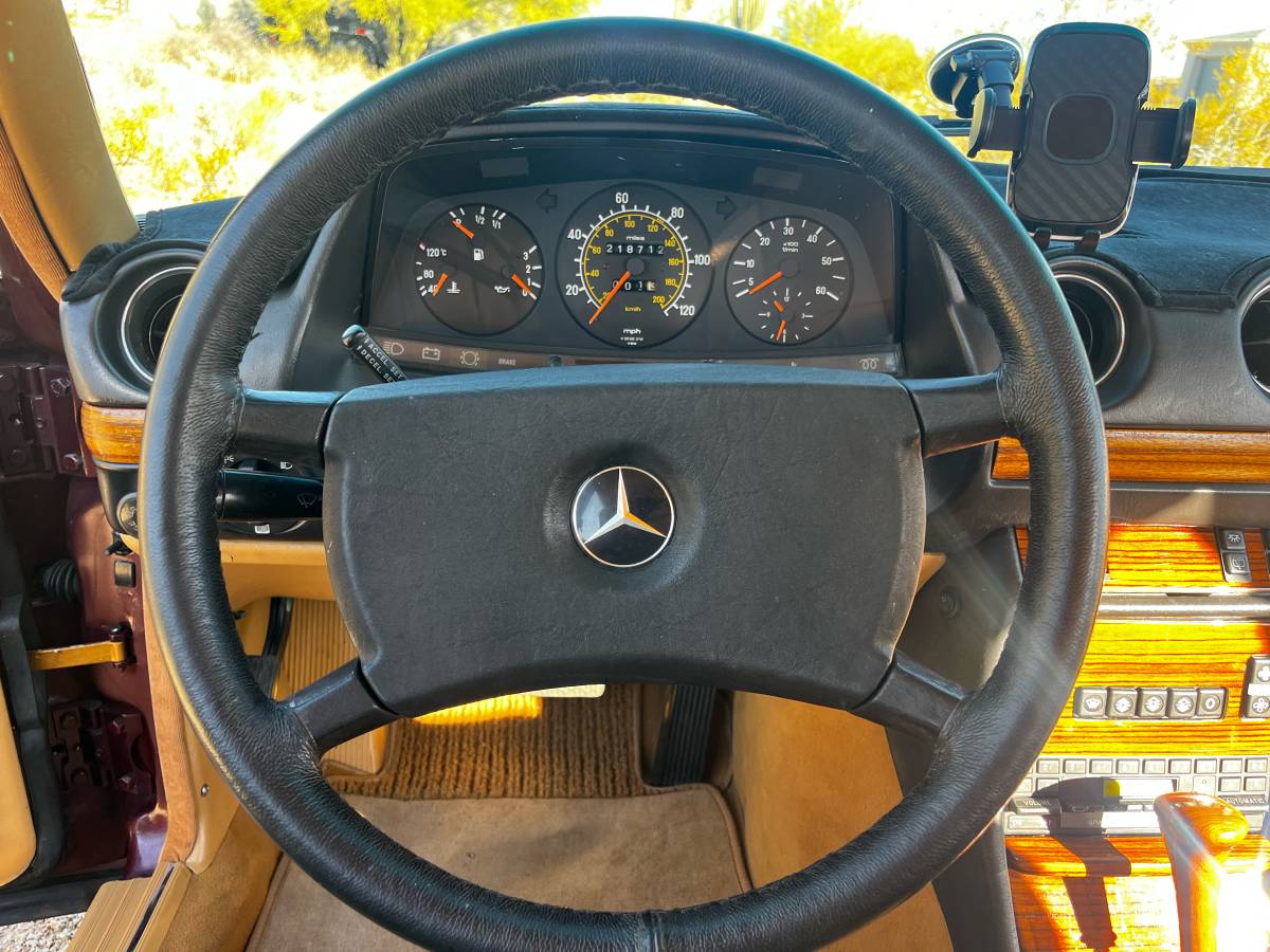 Mercedes-benz-Benz-300tdt-diesel-1985-12