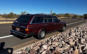 Mercedes-benz-Benz-300tdt-diesel-1985-3