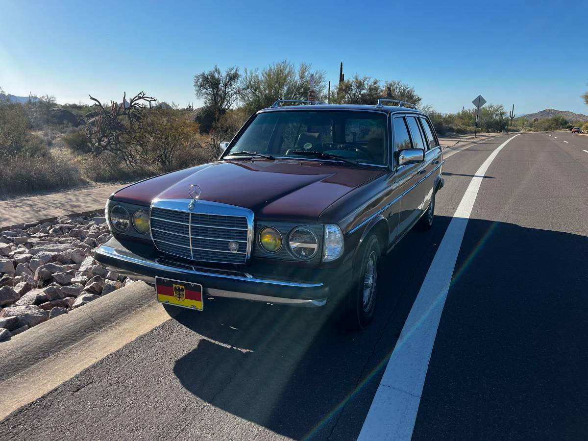 Mercedes-benz-Benz-300tdt-diesel-1985