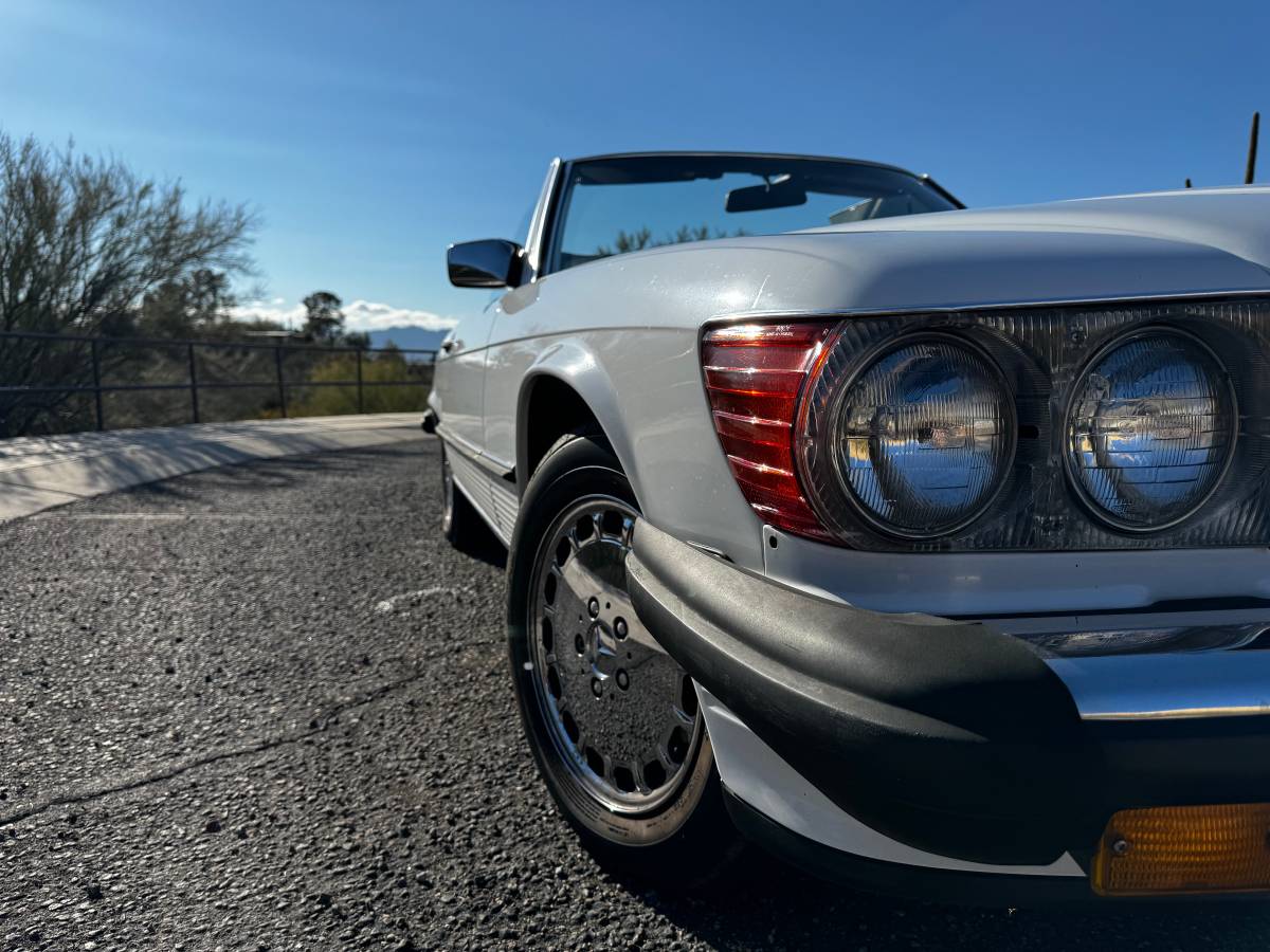 Mercedes-benz-Benz-560sl-1987-8