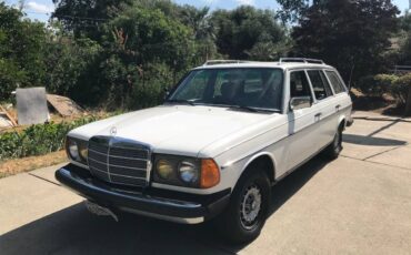 Mercedes-benz-Benz-wagon-diesel-1983-white-771241-2