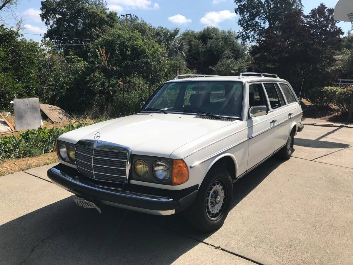 Mercedes-benz-Benz-wagon-diesel-1983-white-771241-2