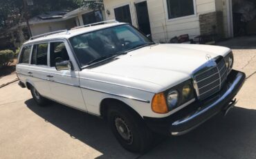 Mercedes-benz-Benz-wagon-diesel-1983-white-771241