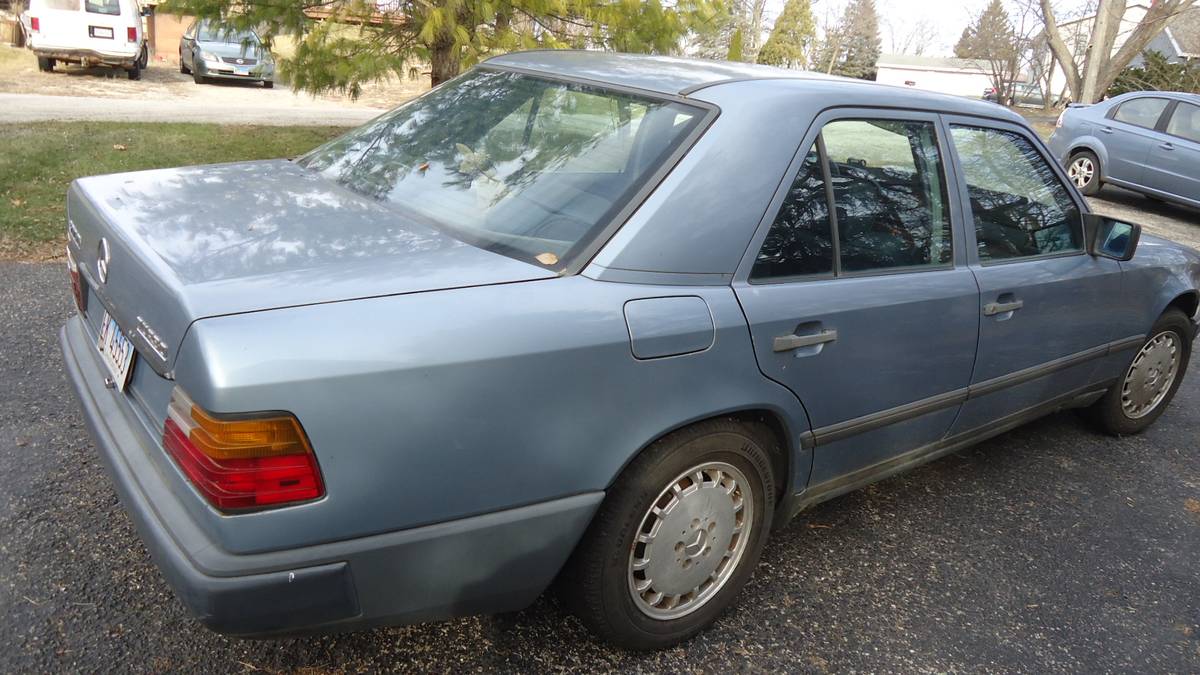 Mercedes-benz-Diesel-1987-blue-241401-1