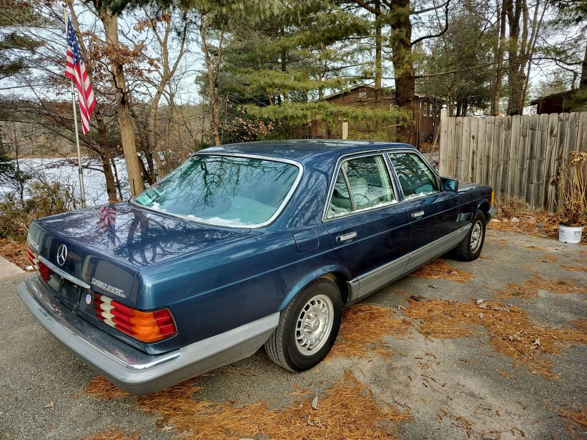 Mercedes-benz-benz-300-300sd-diesel-1984