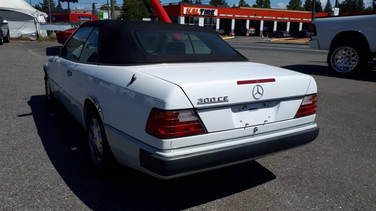 Mercedes-benz-benz-300-ce-1993-4