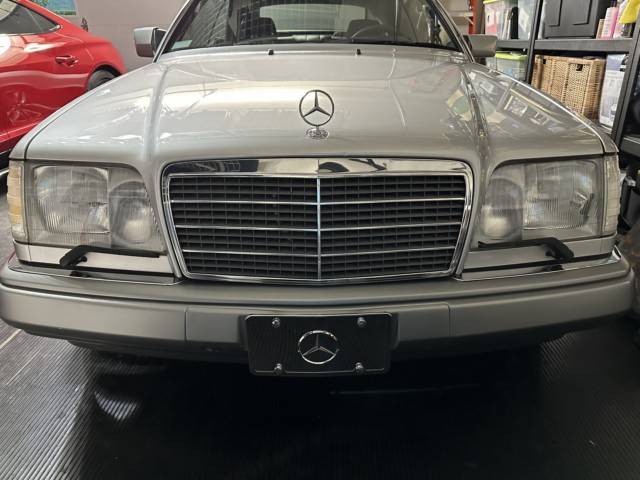 Mercedes-benz-benz-300-series-1994-8