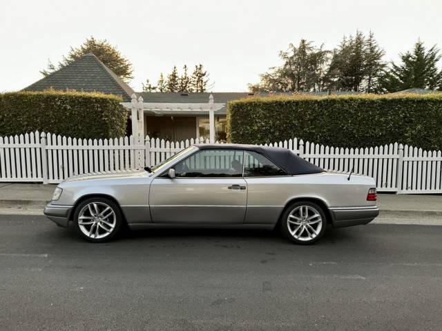 Mercedes-benz-benz-300-series-1994