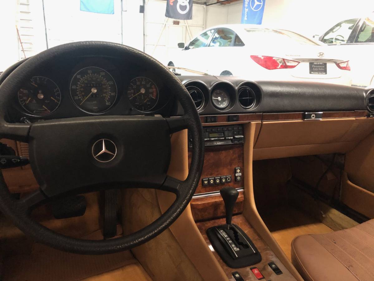 Mercedes-benz-benz-380-380sl-1984-13