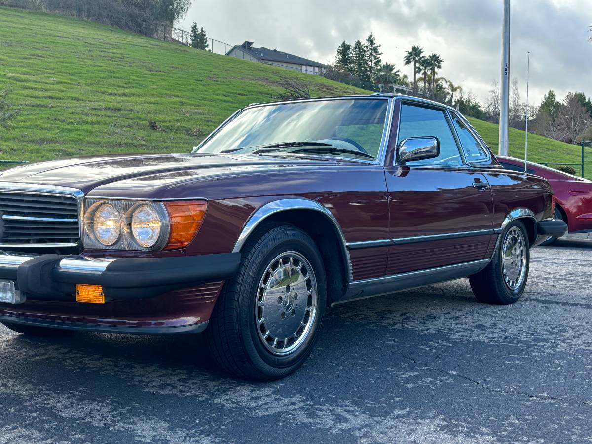 Mercedes-benz-benz-560-sl-1987