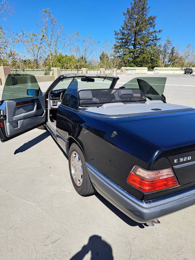 Mercedes-benz-benz-e320-1994-black-270369-21