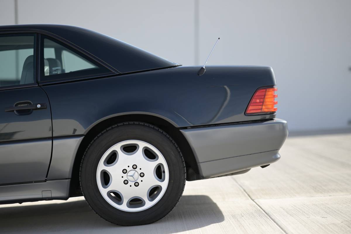 Mercedes-benz-benz-sl500-1995-grey-91258-6