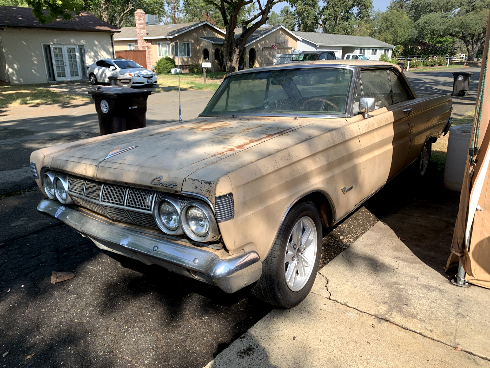 Mercury-Comet-1964-Tan-White-1544970-1