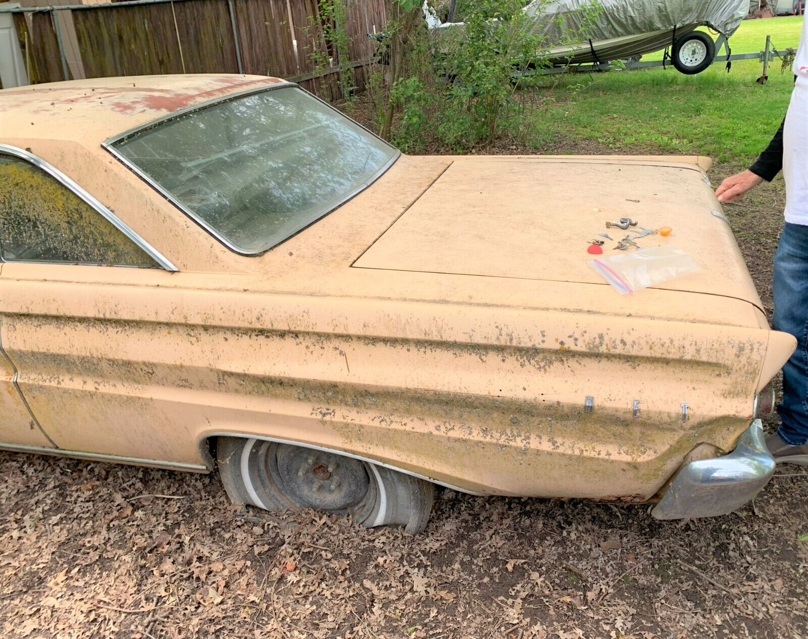 Mercury-Comet-1964-Tan-White-1544970-12