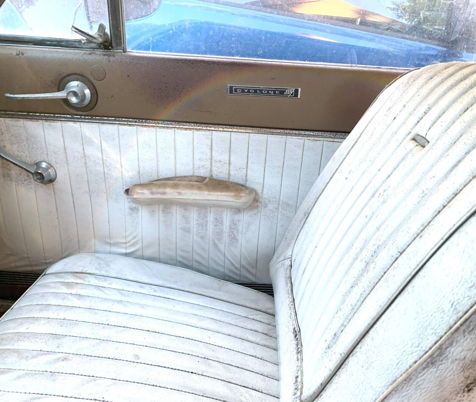 Mercury-Comet-1964-Tan-White-1544970-8