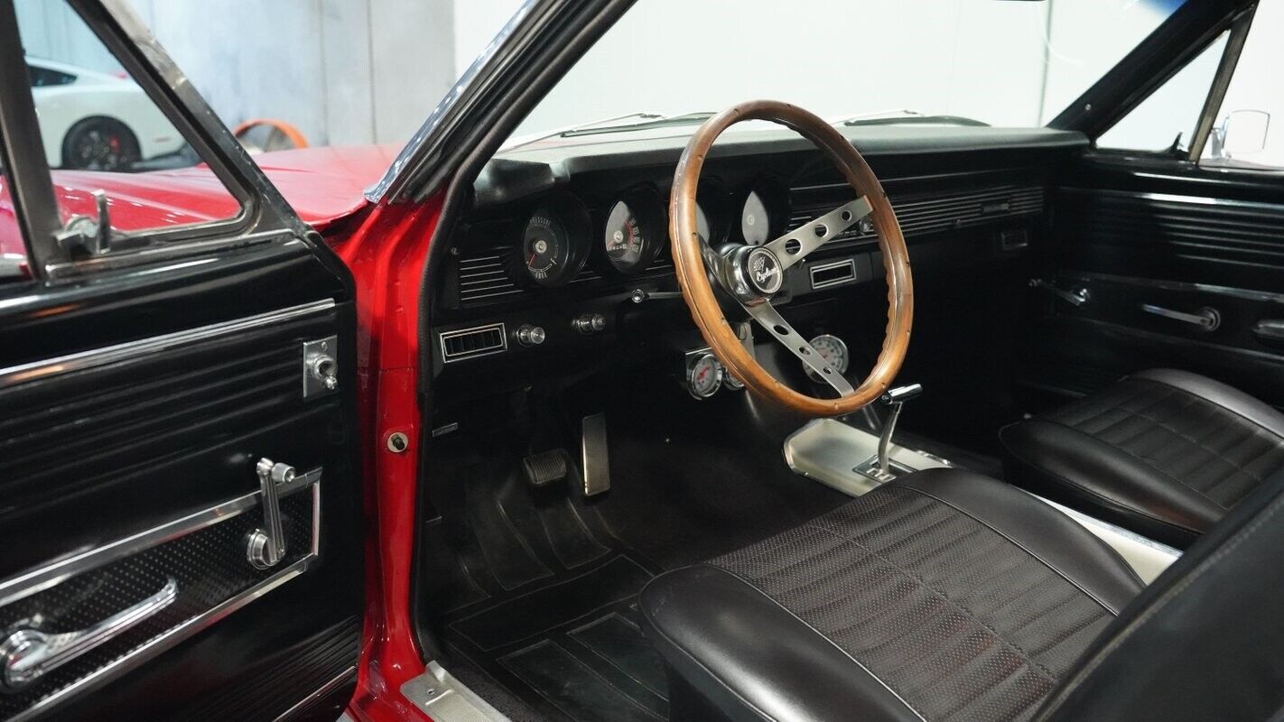 Mercury-Comet-1967-Red-Black-76325-4