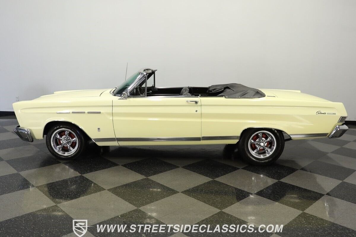 Mercury-Comet-Cabriolet-1965-Yellow-Black-33267-2