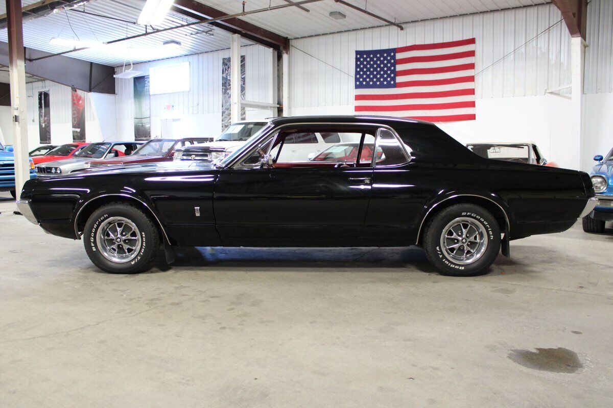 Mercury-Cougar-1967-Black-Red-43687-2