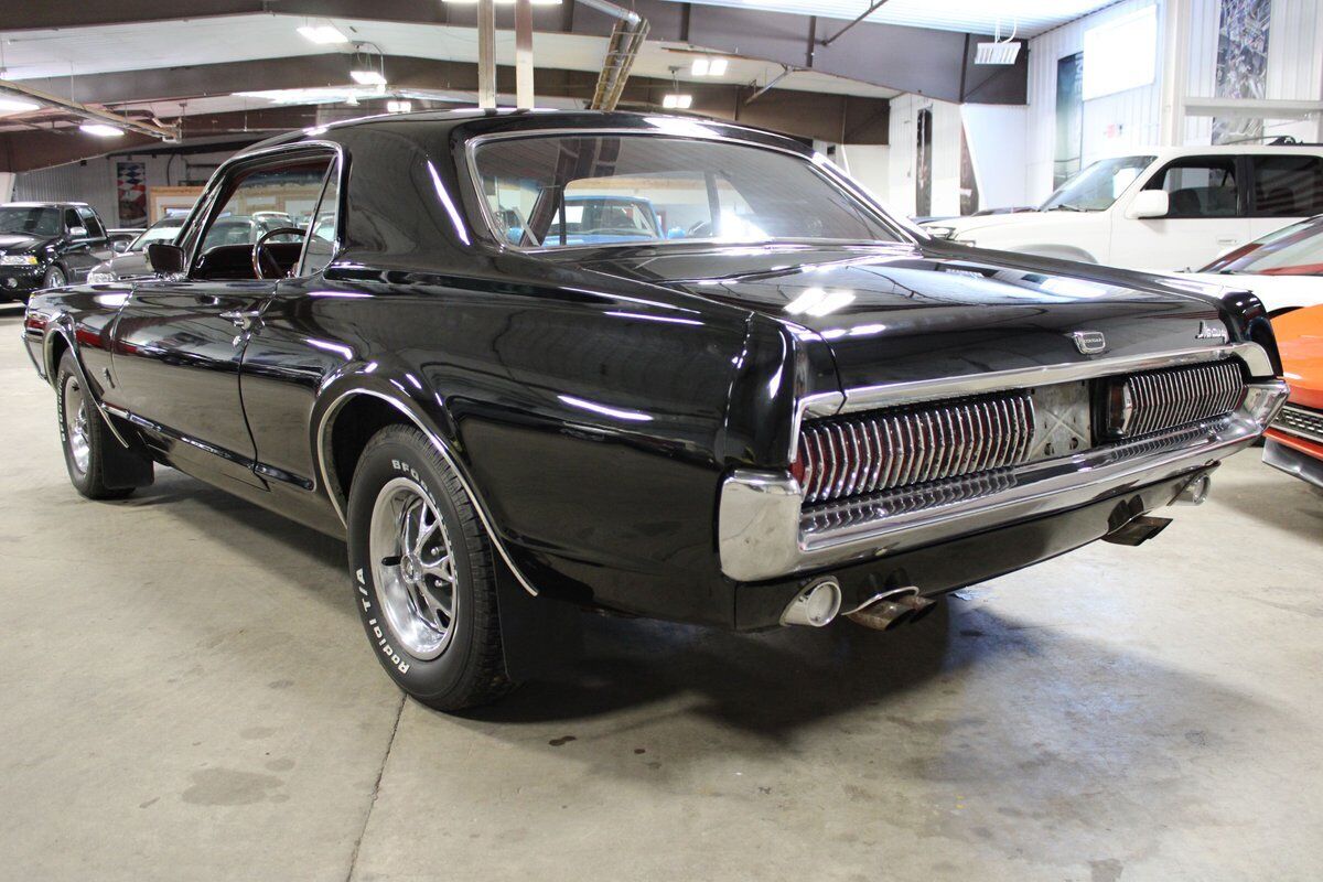 Mercury-Cougar-1967-Black-Red-43687-3