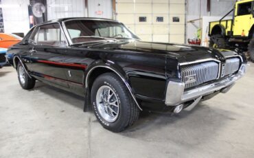 Mercury-Cougar-1967-Black-Red-43687-7