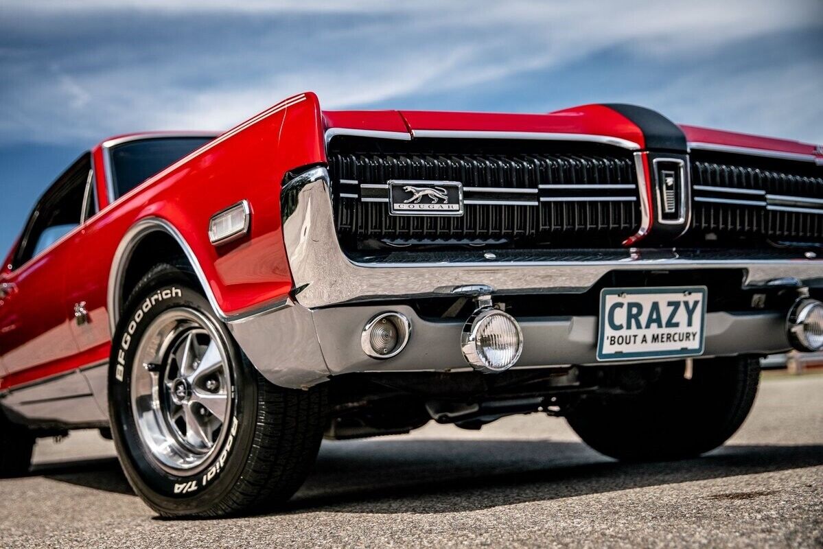 Mercury-Cougar-Coupe-1968-Red-Black-114569-3