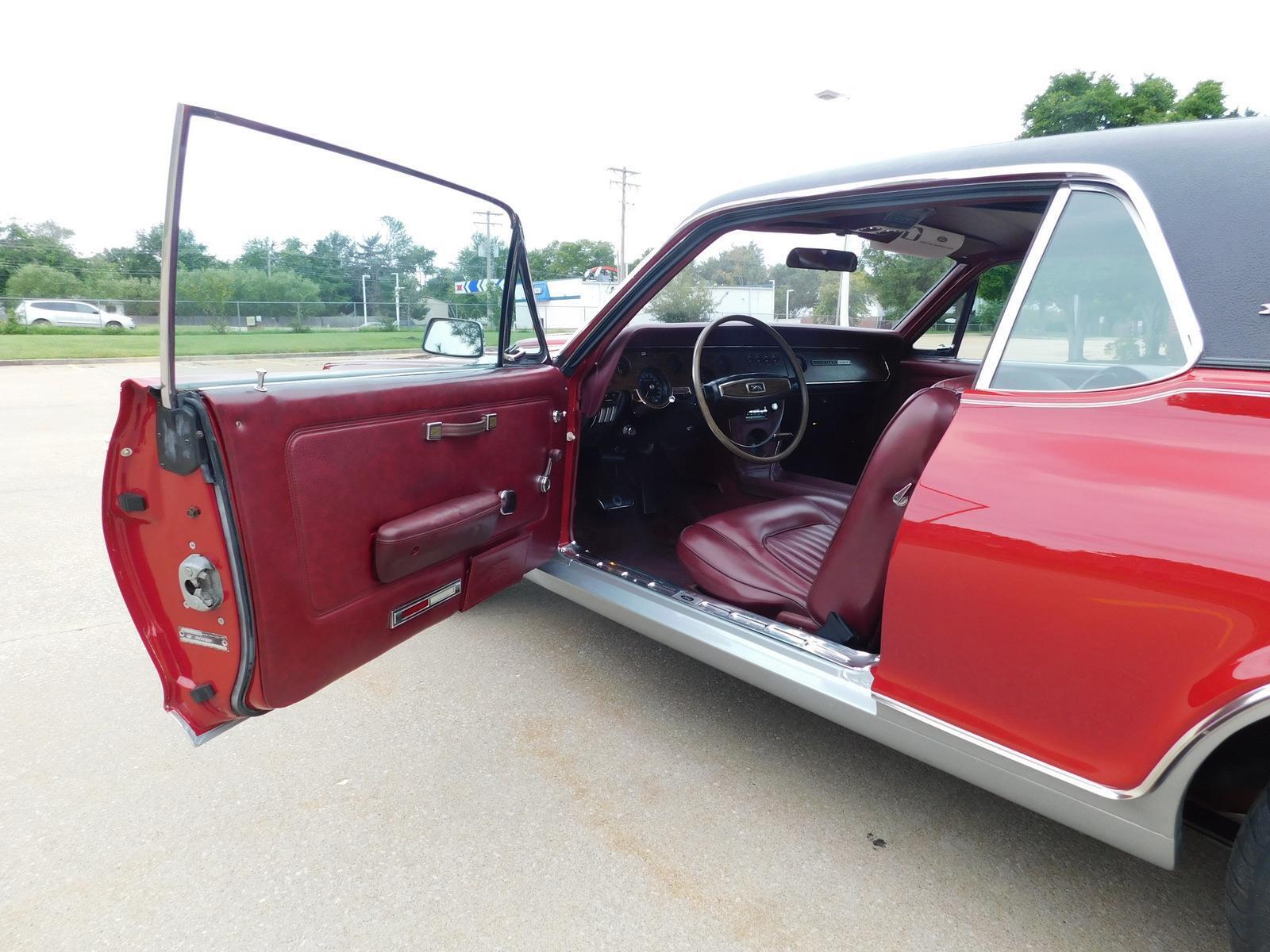 Mercury-Cougar-Coupe-1968-Red-Red-127867-17