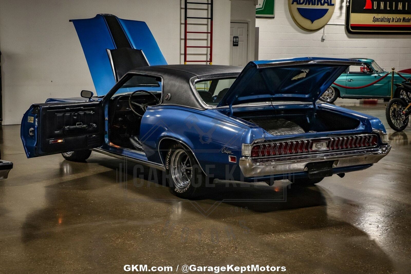 Mercury-Cougar-XR-7-Coupe-1970-Blue-Black-34260-2