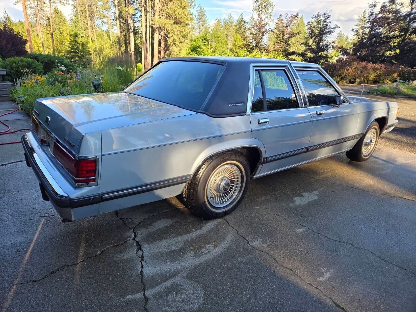 Mercury-Grand-Marquis-Berline-1991-Light-Blue-Blue-95296-12