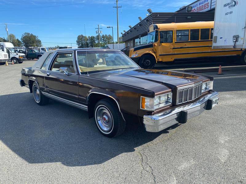 Mercury-Grand-marquis-1982-brown-126782-2