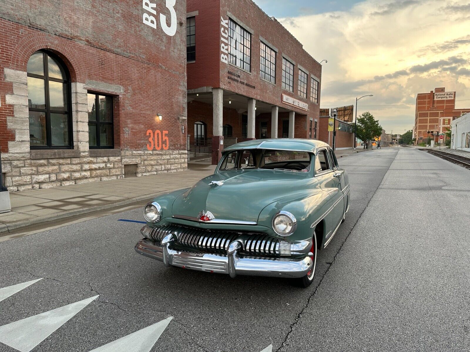 Mercury-Mercury-Eight-Coupe-1951-2